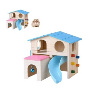 Cabane avec toboggan